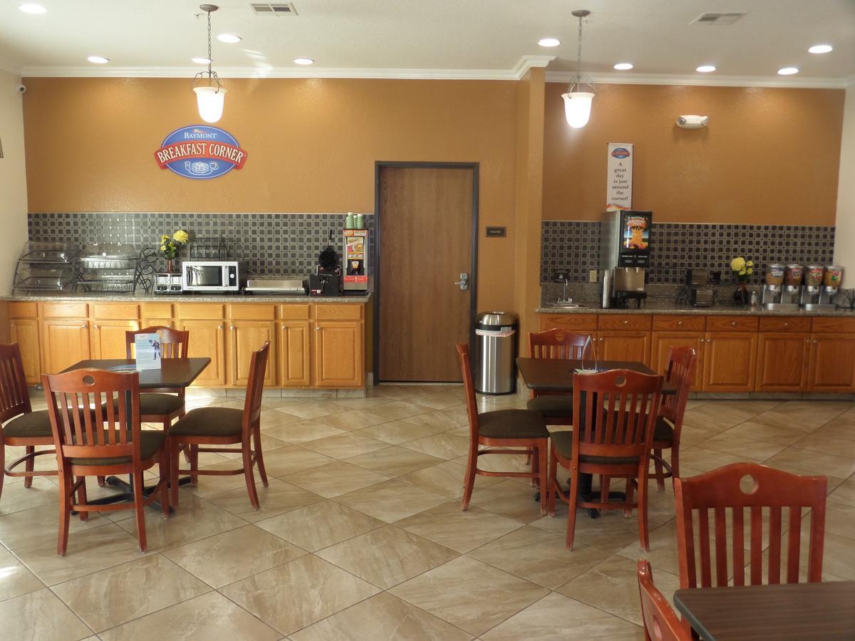 Baymont By Wyndham Pearsall Ngoại thất bức ảnh